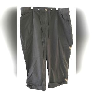 PENNINGTONS In Every Story Black Cargo Style Cotton Blend Capris Size 22